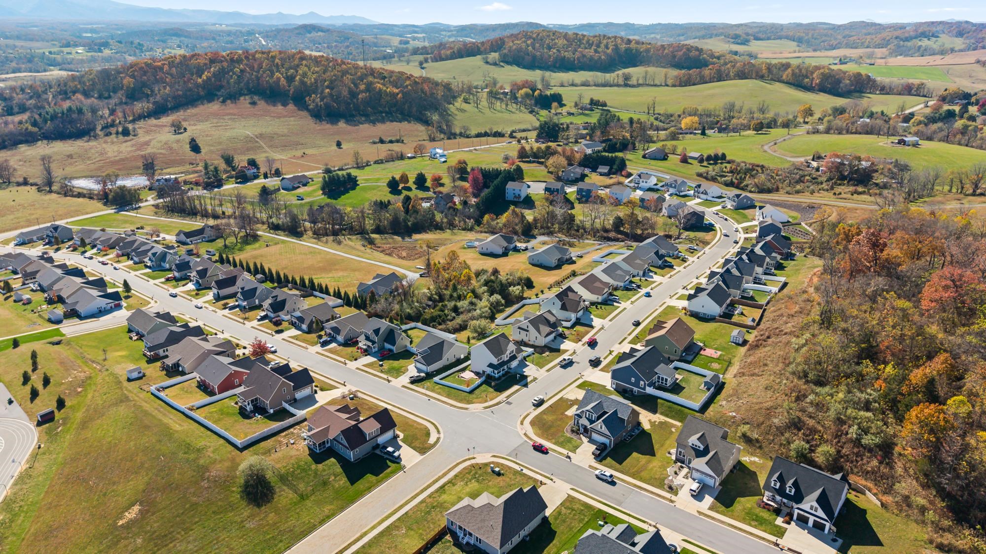 8 MCILWEE LN, STAUNTON, Virginia 24401, 4 Bedrooms Bedrooms, ,3 BathroomsBathrooms,Residential,Walk to Riverheads schools,8 MCILWEE LN,670840 MLS # 670840