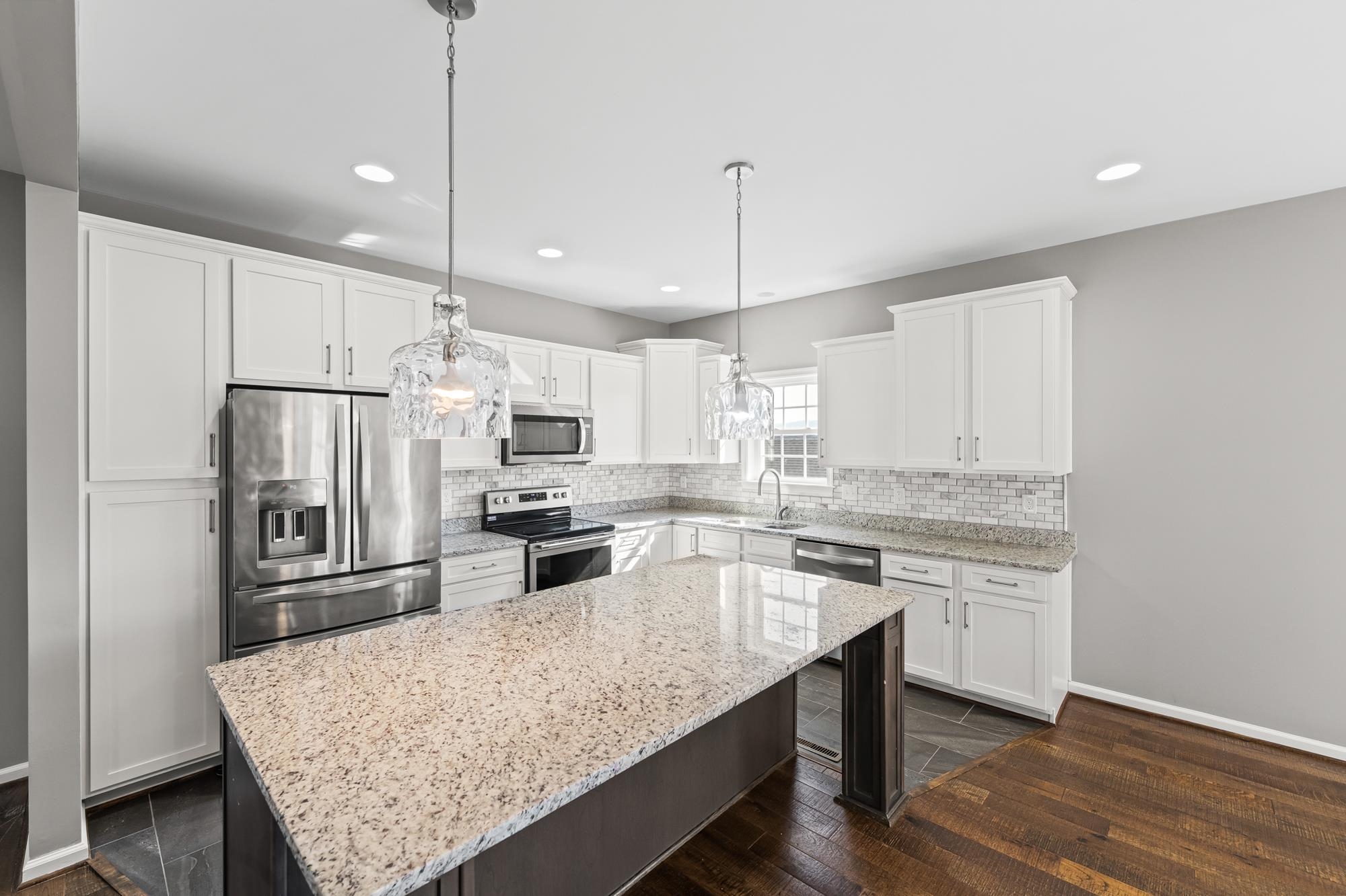 8 MCILWEE LN, STAUNTON, Virginia 24401, 4 Bedrooms Bedrooms, ,3 BathroomsBathrooms,Residential,Walk to Riverheads schools,8 MCILWEE LN,670840 MLS # 670840