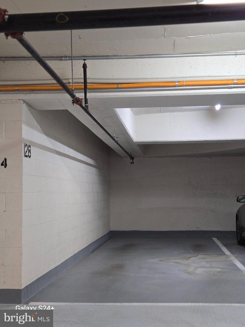 5904 MOUNT EAGLE DR #201, ALEXANDRIA, Virginia 22303, 2 Bedrooms Bedrooms, 8 Rooms Rooms,2 BathroomsBathrooms,Residential,For sale,5904 MOUNT EAGLE DR #201,VAFX2270090 MLS # VAFX2270090 5904 MOUNT EAGLE DR #201, ALEXANDRIA, Virginia 22303, 2 Bedrooms Bedrooms, 8 Rooms Rooms,2 BathroomsBathrooms,Residential,For sale,5904 MOUNT EAGLE DR #201,VAFX2270090 MLS # VAFX2270090