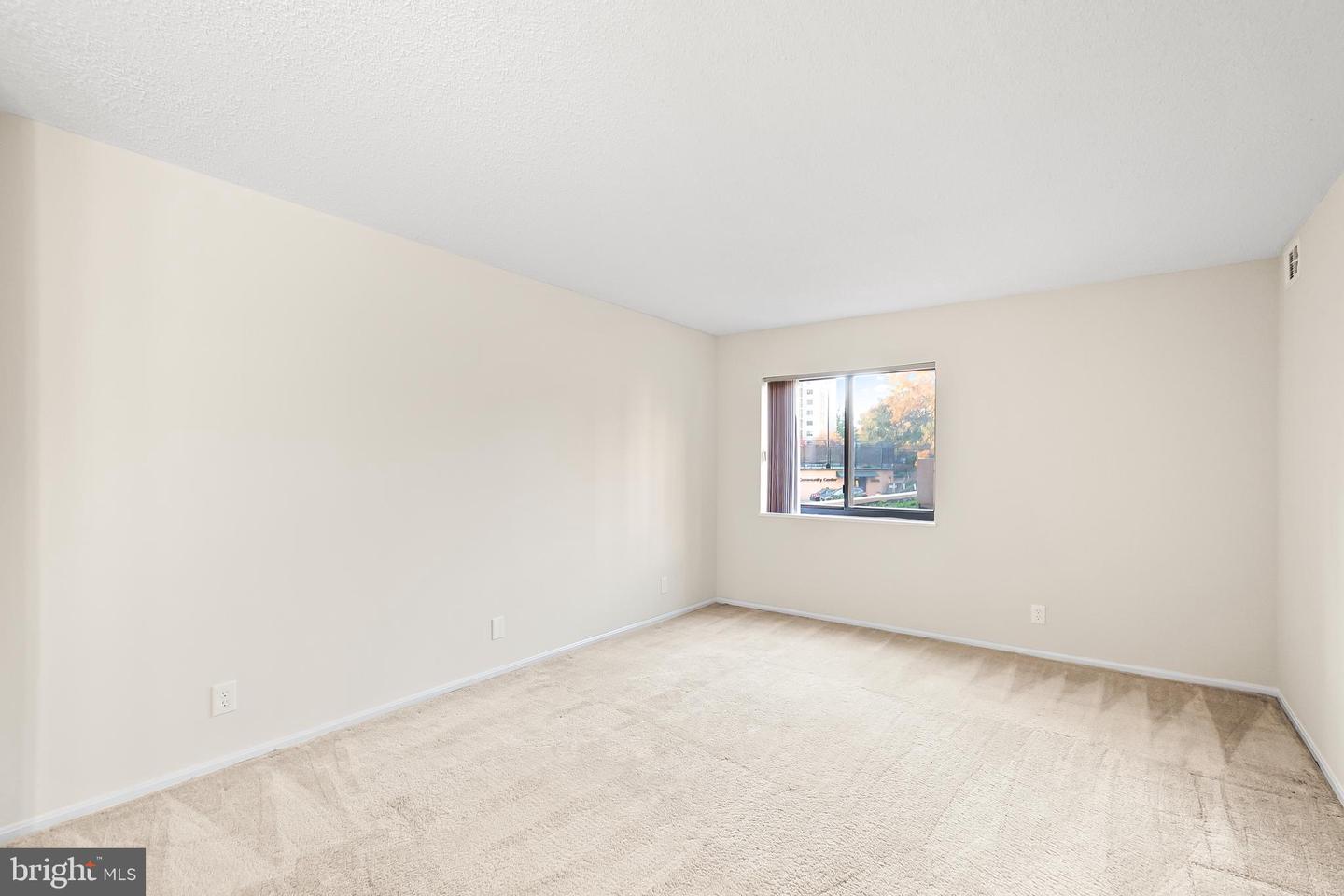 5904 MOUNT EAGLE DR #201, ALEXANDRIA, Virginia 22303, 2 Bedrooms Bedrooms, 8 Rooms Rooms,2 BathroomsBathrooms,Residential,For sale,5904 MOUNT EAGLE DR #201,VAFX2270090 MLS # VAFX2270090 5904 MOUNT EAGLE DR #201, ALEXANDRIA, Virginia 22303, 2 Bedrooms Bedrooms, 8 Rooms Rooms,2 BathroomsBathrooms,Residential,For sale,5904 MOUNT EAGLE DR #201,VAFX2270090 MLS # VAFX2270090