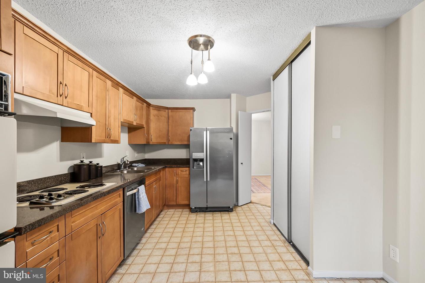 5904 MOUNT EAGLE DR #201, ALEXANDRIA, Virginia 22303, 2 Bedrooms Bedrooms, 8 Rooms Rooms,2 BathroomsBathrooms,Residential,For sale,5904 MOUNT EAGLE DR #201,VAFX2270090 MLS # VAFX2270090 5904 MOUNT EAGLE DR #201, ALEXANDRIA, Virginia 22303, 2 Bedrooms Bedrooms, 8 Rooms Rooms,2 BathroomsBathrooms,Residential,For sale,5904 MOUNT EAGLE DR #201,VAFX2270090 MLS # VAFX2270090