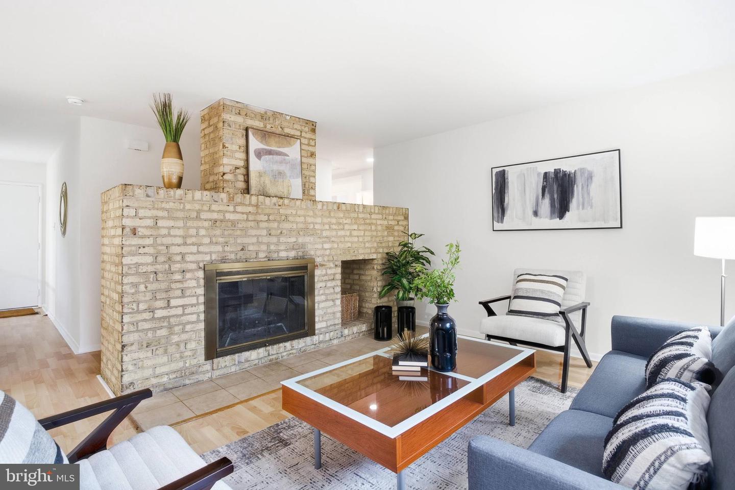 4024 IVA LN, ANNANDALE, Virginia 22003, 4 Bedrooms Bedrooms, ,3 BathroomsBathrooms,Residential,For sale,4024 IVA LN,VAFX2272712 MLS # VAFX2272712 4024 IVA LN, ANNANDALE, Virginia 22003, 4 Bedrooms Bedrooms, ,3 BathroomsBathrooms,Residential,For sale,4024 IVA LN,VAFX2272712 MLS # VAFX2272712