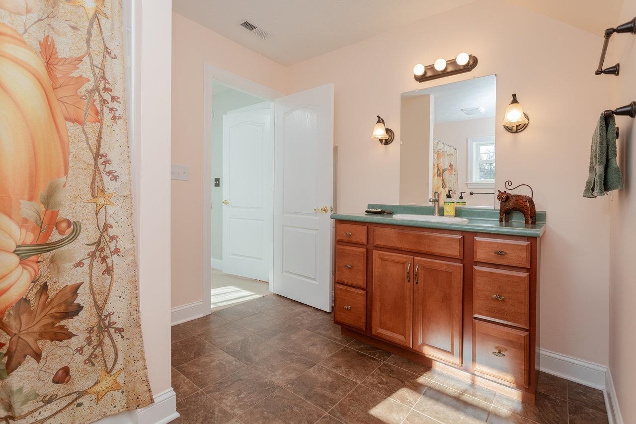 82 SMOKY ROW RD, STAUNTON, Virginia 24401, 3 Bedrooms Bedrooms, ,3 BathroomsBathrooms,Residential,82 SMOKY ROW RD,670848 MLS # 670848