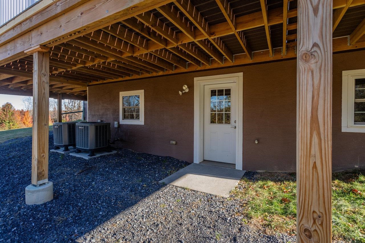 82 SMOKY ROW RD, STAUNTON, Virginia 24401, 3 Bedrooms Bedrooms, ,3 BathroomsBathrooms,Residential,82 SMOKY ROW RD,670848 MLS # 670848