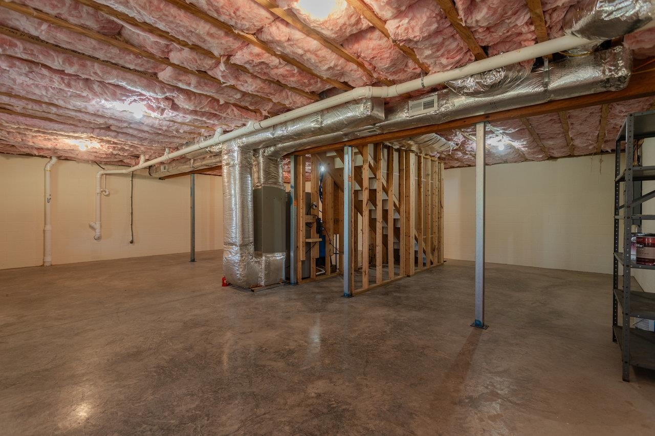 82 SMOKY ROW RD, STAUNTON, Virginia 24401, 3 Bedrooms Bedrooms, ,3 BathroomsBathrooms,Residential,82 SMOKY ROW RD,670848 MLS # 670848