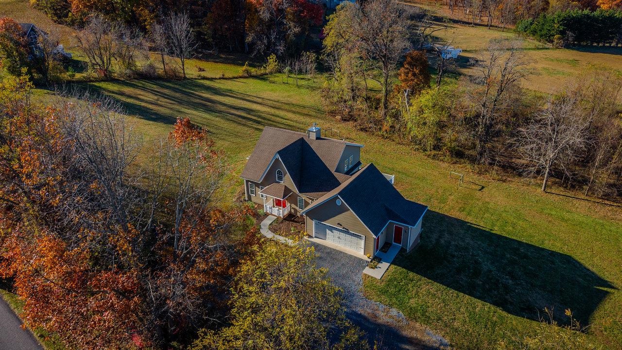 82 SMOKY ROW RD, STAUNTON, Virginia 24401, 3 Bedrooms Bedrooms, ,3 BathroomsBathrooms,Residential,82 SMOKY ROW RD,670848 MLS # 670848