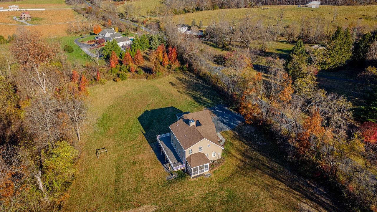 82 SMOKY ROW RD, STAUNTON, Virginia 24401, 3 Bedrooms Bedrooms, ,3 BathroomsBathrooms,Residential,82 SMOKY ROW RD,670848 MLS # 670848