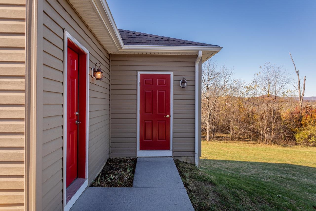 82 SMOKY ROW RD, STAUNTON, Virginia 24401, 3 Bedrooms Bedrooms, ,3 BathroomsBathrooms,Residential,82 SMOKY ROW RD,670848 MLS # 670848