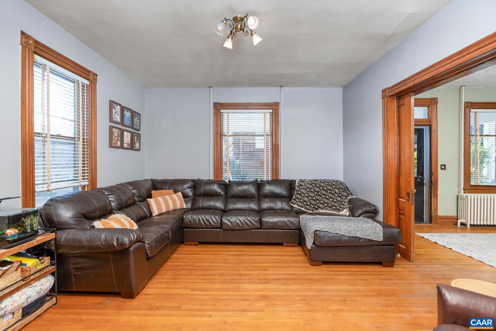 501 W JOHNSON ST, STAUNTON, Virginia 24401, 4 Bedrooms Bedrooms, ,1 BathroomBathrooms,Residential,501 W JOHNSON ST,670868 MLS # 670868 501 W JOHNSON ST, STAUNTON, Virginia 24401, 4 Bedrooms Bedrooms, ,1 BathroomBathrooms,Residential,501 W JOHNSON ST,670868 MLS # 670868