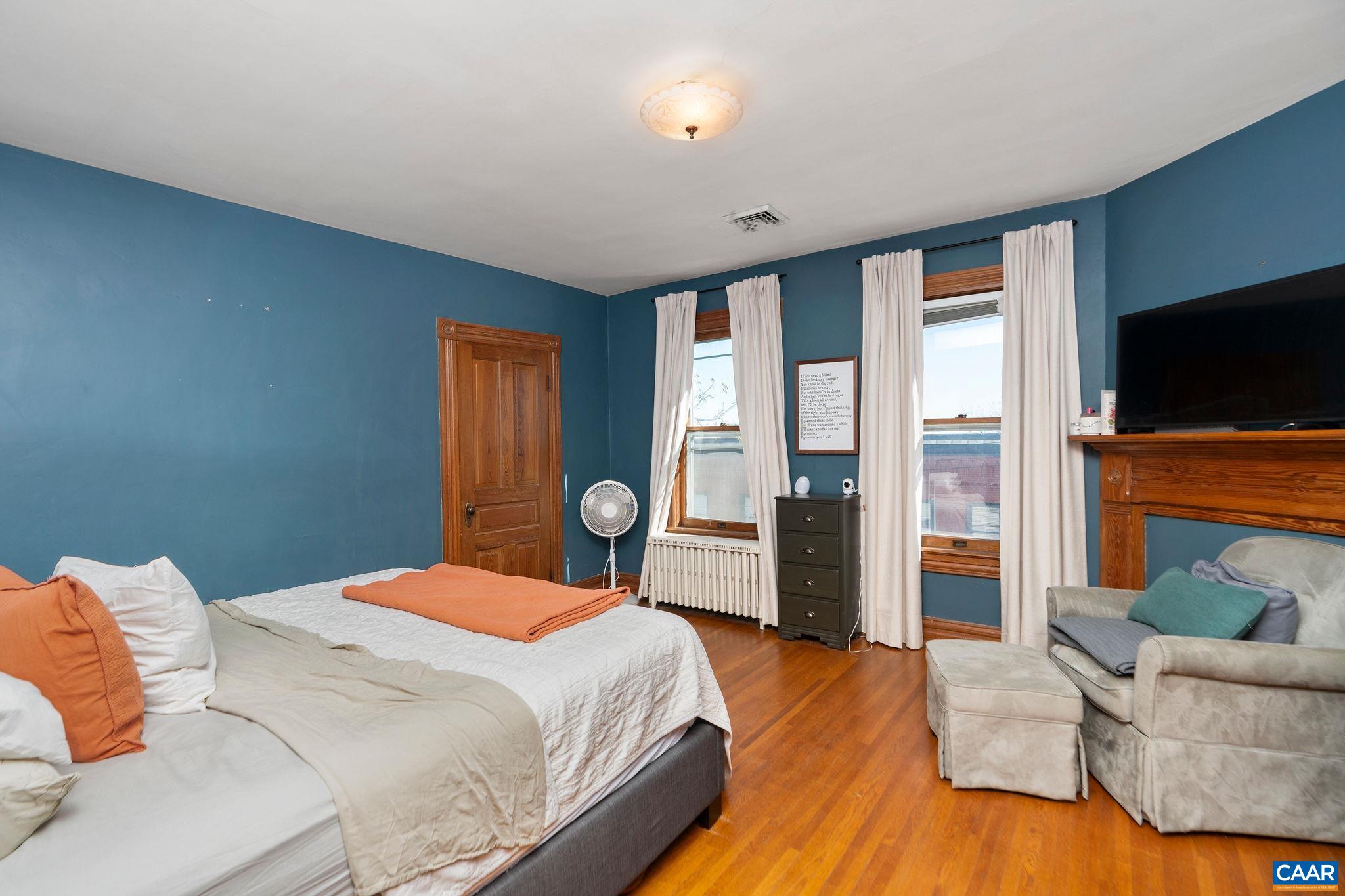 501 W JOHNSON ST, STAUNTON, Virginia 24401, 4 Bedrooms Bedrooms, ,1 BathroomBathrooms,Residential,501 W JOHNSON ST,670868 MLS # 670868 501 W JOHNSON ST, STAUNTON, Virginia 24401, 4 Bedrooms Bedrooms, ,1 BathroomBathrooms,Residential,501 W JOHNSON ST,670868 MLS # 670868