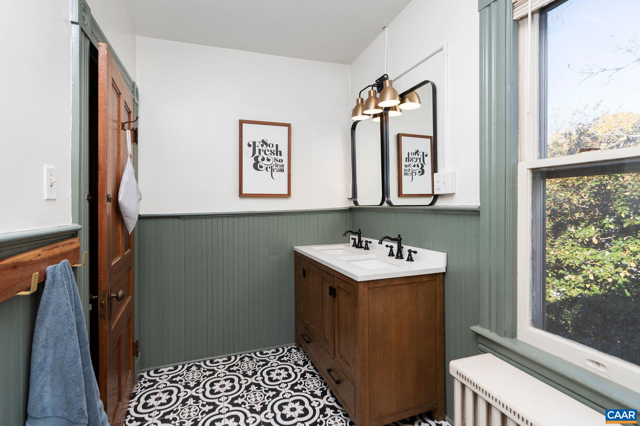 501 W JOHNSON ST, STAUNTON, Virginia 24401, 4 Bedrooms Bedrooms, ,1 BathroomBathrooms,Residential,501 W JOHNSON ST,670868 MLS # 670868 501 W JOHNSON ST, STAUNTON, Virginia 24401, 4 Bedrooms Bedrooms, ,1 BathroomBathrooms,Residential,501 W JOHNSON ST,670868 MLS # 670868