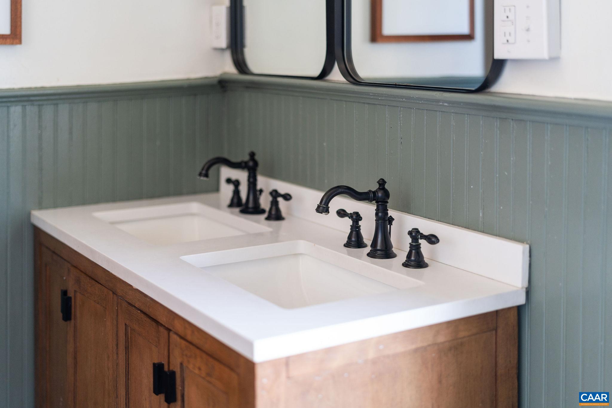 501 W JOHNSON ST, STAUNTON, Virginia 24401, 4 Bedrooms Bedrooms, ,1 BathroomBathrooms,Residential,501 W JOHNSON ST,670868 MLS # 670868 501 W JOHNSON ST, STAUNTON, Virginia 24401, 4 Bedrooms Bedrooms, ,1 BathroomBathrooms,Residential,501 W JOHNSON ST,670868 MLS # 670868