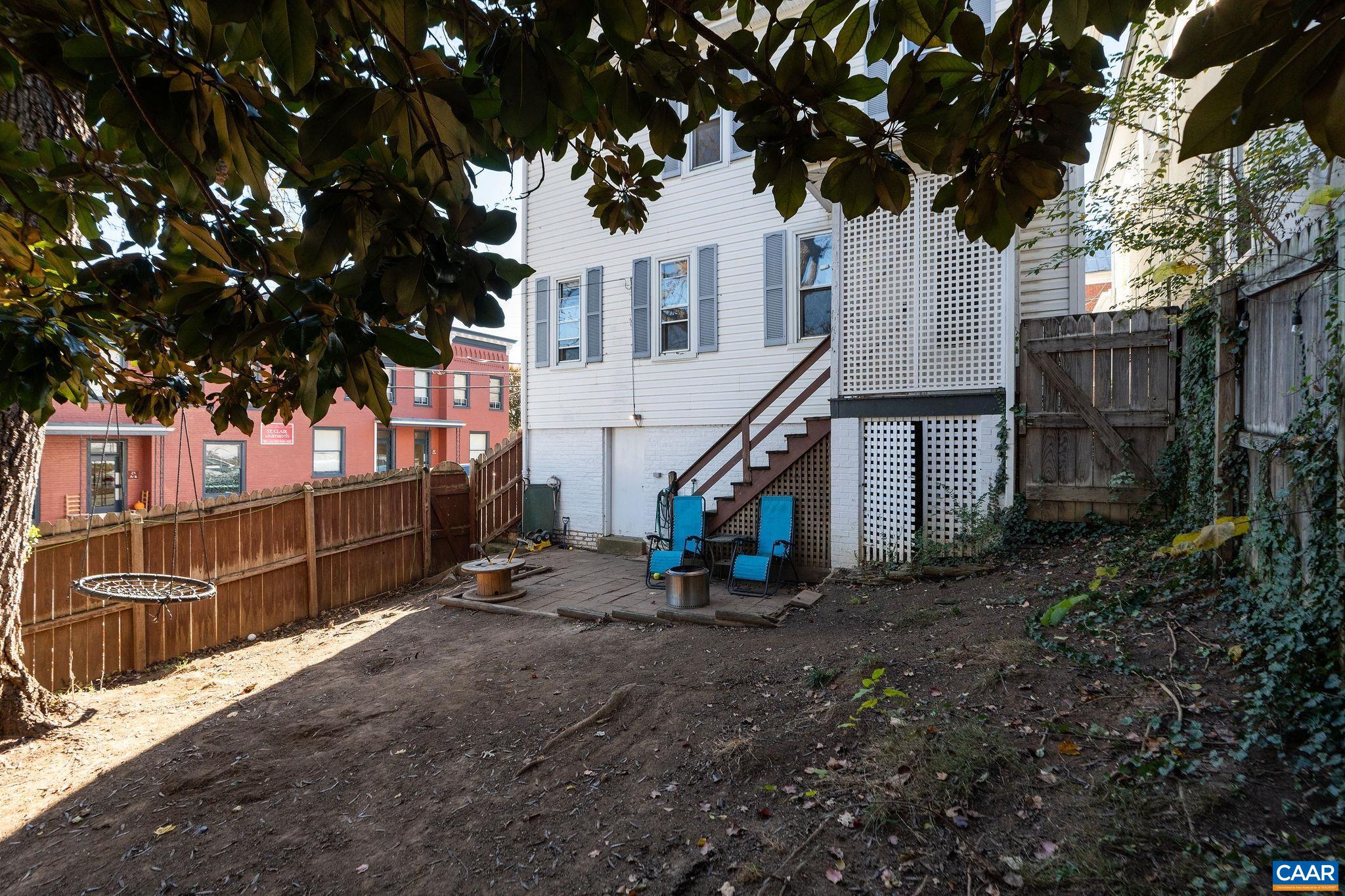 501 W JOHNSON ST, STAUNTON, Virginia 24401, 4 Bedrooms Bedrooms, ,1 BathroomBathrooms,Residential,501 W JOHNSON ST,670868 MLS # 670868 501 W JOHNSON ST, STAUNTON, Virginia 24401, 4 Bedrooms Bedrooms, ,1 BathroomBathrooms,Residential,501 W JOHNSON ST,670868 MLS # 670868