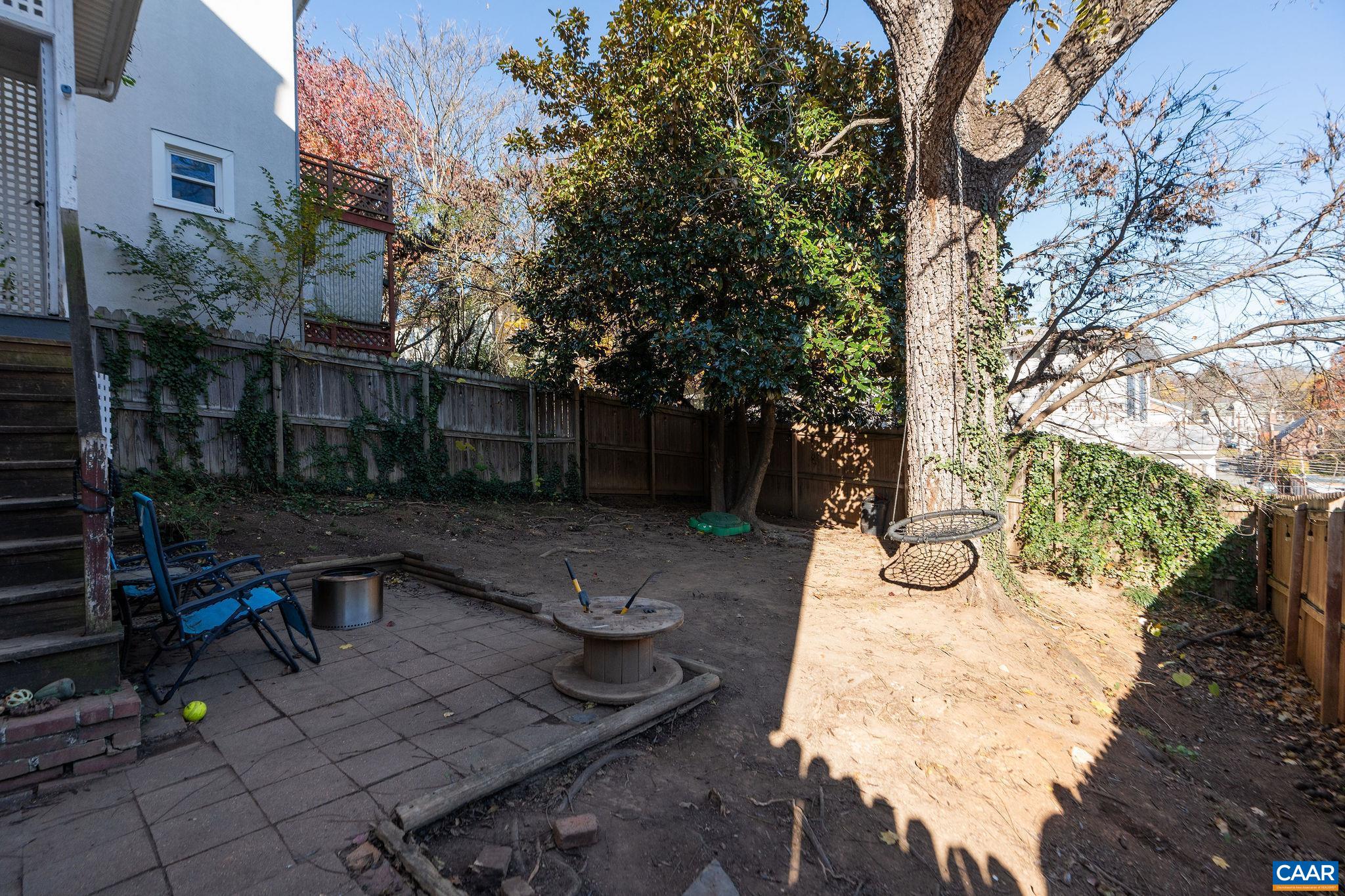 501 W JOHNSON ST, STAUNTON, Virginia 24401, 4 Bedrooms Bedrooms, ,1 BathroomBathrooms,Residential,501 W JOHNSON ST,670868 MLS # 670868 501 W JOHNSON ST, STAUNTON, Virginia 24401, 4 Bedrooms Bedrooms, ,1 BathroomBathrooms,Residential,501 W JOHNSON ST,670868 MLS # 670868