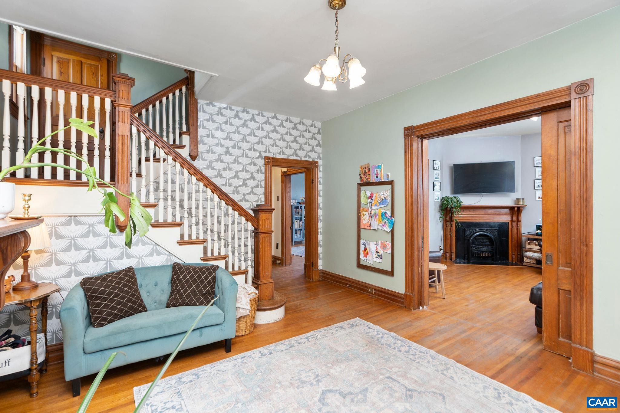 501 W JOHNSON ST, STAUNTON, Virginia 24401, 4 Bedrooms Bedrooms, ,1 BathroomBathrooms,Residential,501 W JOHNSON ST,670868 MLS # 670868 501 W JOHNSON ST, STAUNTON, Virginia 24401, 4 Bedrooms Bedrooms, ,1 BathroomBathrooms,Residential,501 W JOHNSON ST,670868 MLS # 670868