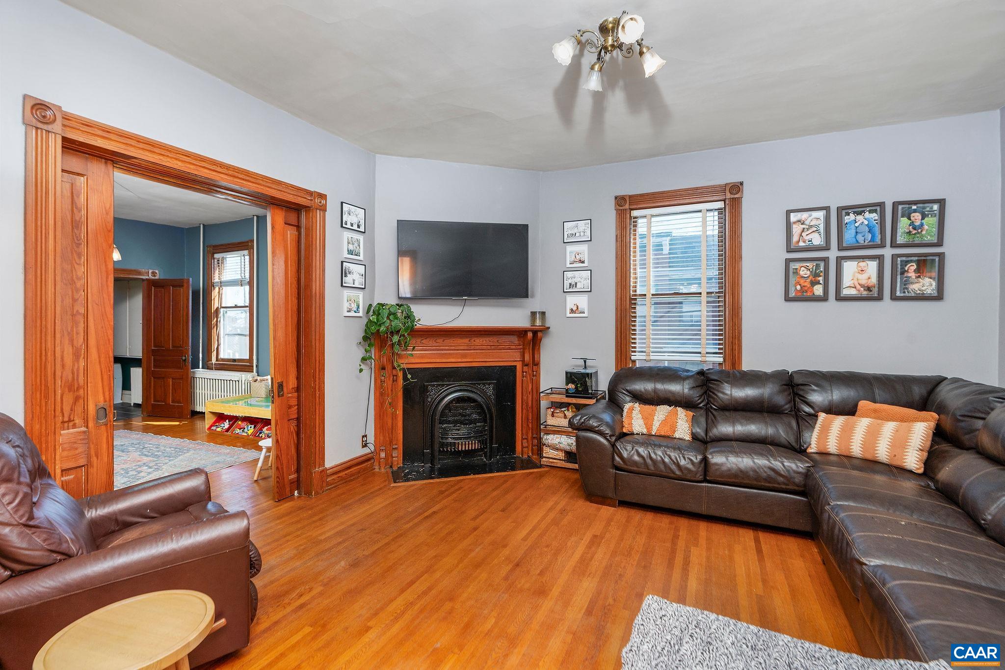 501 W JOHNSON ST, STAUNTON, Virginia 24401, 4 Bedrooms Bedrooms, ,1 BathroomBathrooms,Residential,501 W JOHNSON ST,670868 MLS # 670868 501 W JOHNSON ST, STAUNTON, Virginia 24401, 4 Bedrooms Bedrooms, ,1 BathroomBathrooms,Residential,501 W JOHNSON ST,670868 MLS # 670868