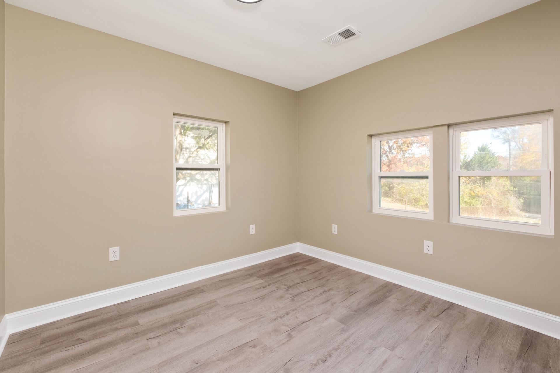 1080 AIRPORT RD, WINCHESTER, Virginia 22602, 2 Bedrooms Bedrooms, ,2 BathroomsBathrooms,Residential,1080 AIRPORT RD,670873 MLS # 670873