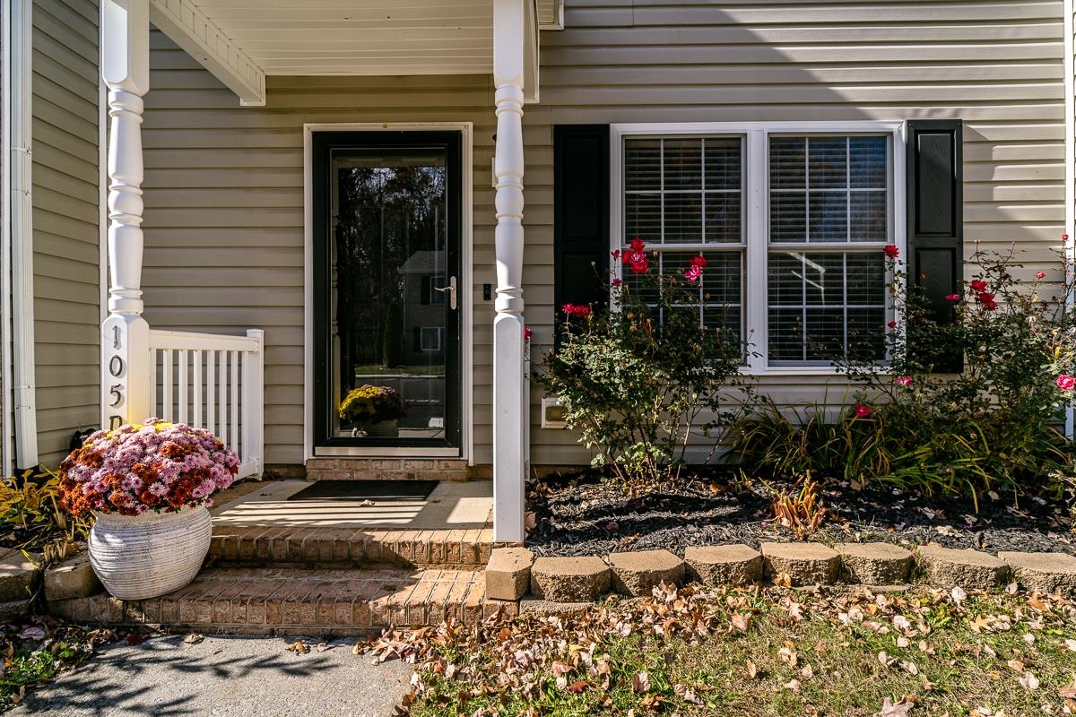 105 13TH ST, GROTTOES, Virginia 24441, 3 Bedrooms Bedrooms, ,2 BathroomsBathrooms,Residential,105 13TH ST,670880 MLS # 670880