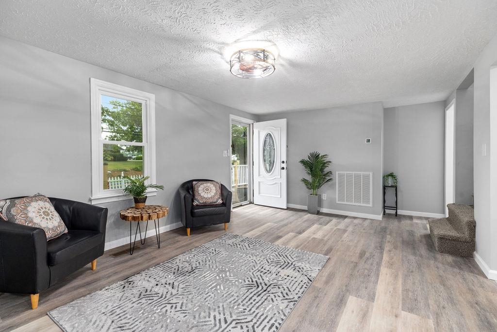 14372 SOUTH EAST SIDE HWY, GROTTOES, Virginia 24401, 4 Bedrooms Bedrooms, ,2 BathroomsBathrooms,Residential,14372 SOUTH EAST SIDE HWY,670881 MLS # 670881 14372 SOUTH EAST SIDE HWY, GROTTOES, Virginia 24401, 4 Bedrooms Bedrooms, ,2 BathroomsBathrooms,Residential,14372 SOUTH EAST SIDE HWY,670881 MLS # 670881