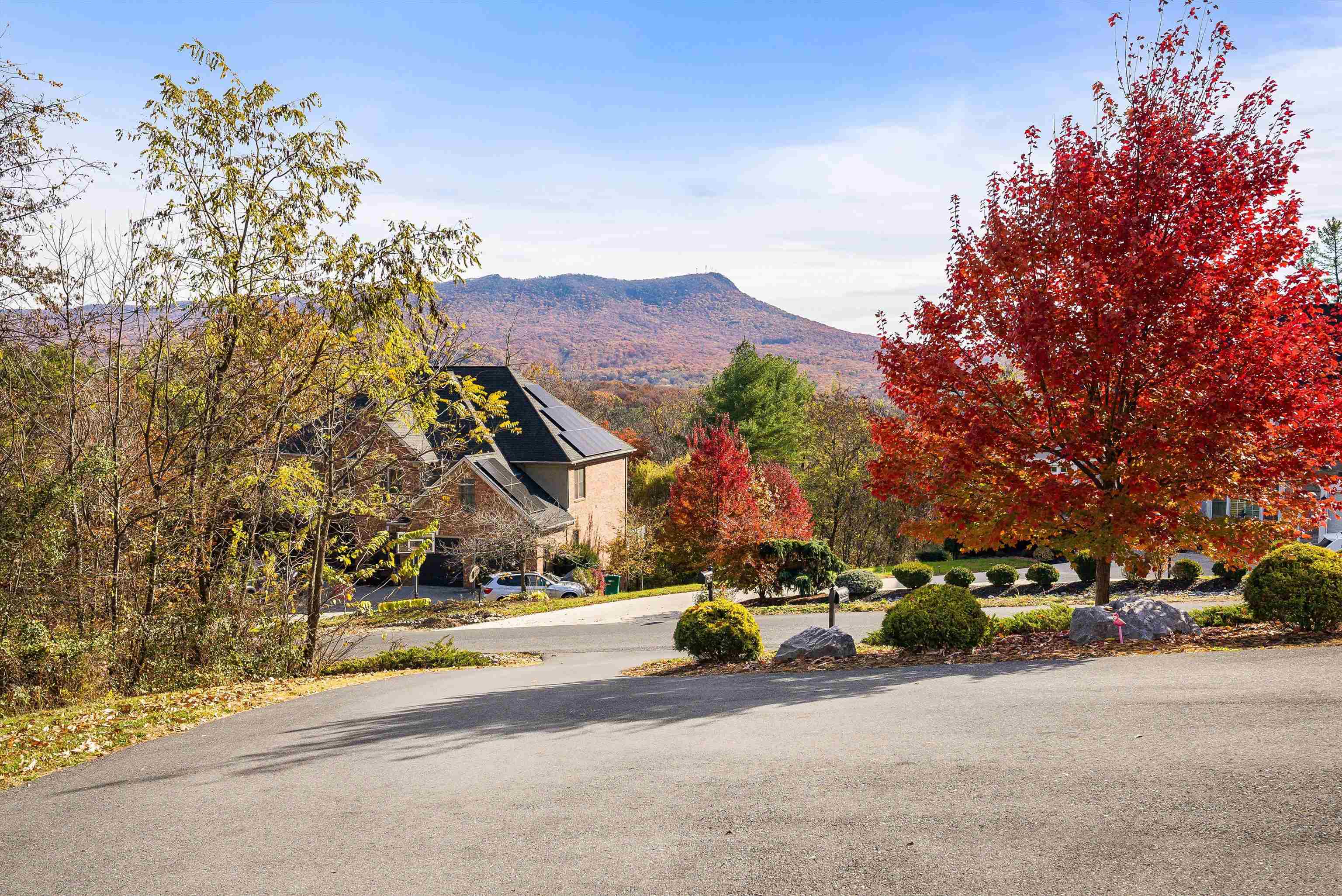 124 STEEPLECHASE DR, PENN LAIRD, Virginia 22846, 5 Bedrooms Bedrooms, ,2 BathroomsBathrooms,Residential,124 STEEPLECHASE DR,670883 MLS # 670883