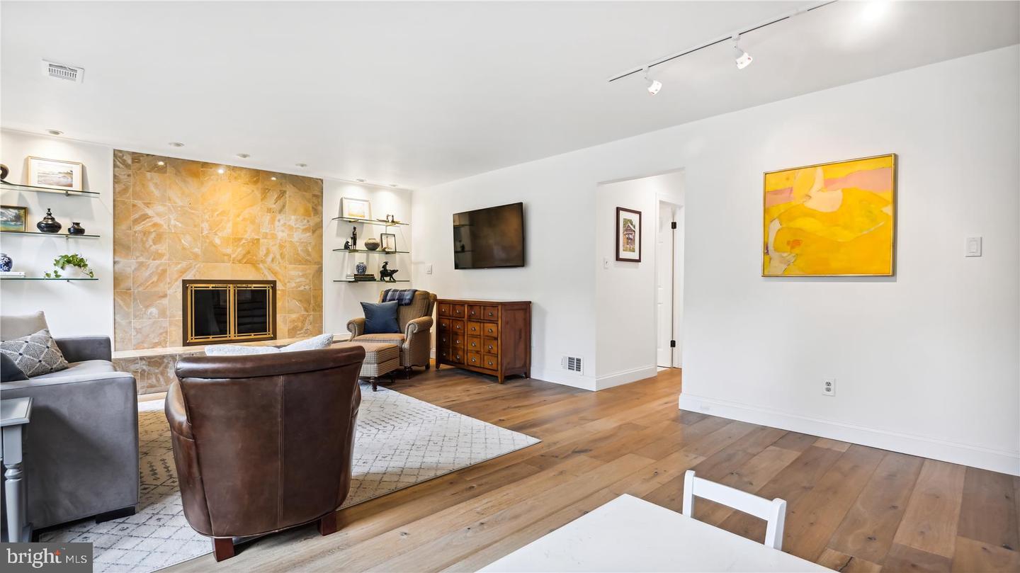 11803 GREY BIRCH PL, RESTON, Virginia 20191, 4 Bedrooms Bedrooms, ,3 BathroomsBathrooms,Residential,For sale,11803 GREY BIRCH PL,VAFX2275736 MLS # VAFX2275736 11803 GREY BIRCH PL, RESTON, Virginia 20191, 4 Bedrooms Bedrooms, ,3 BathroomsBathrooms,Residential,For sale,11803 GREY BIRCH PL,VAFX2275736 MLS # VAFX2275736