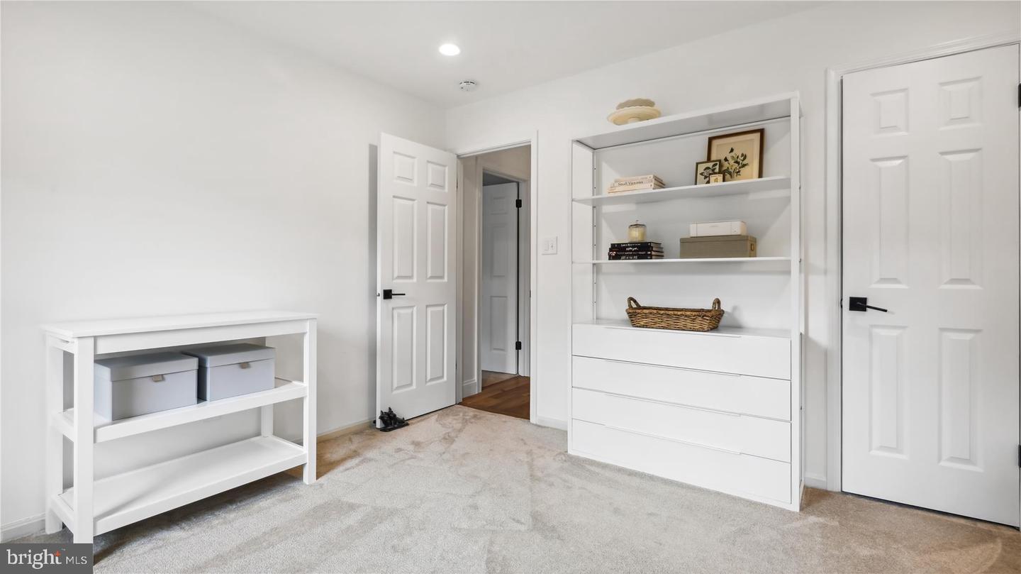 11803 GREY BIRCH PL, RESTON, Virginia 20191, 4 Bedrooms Bedrooms, ,3 BathroomsBathrooms,Residential,For sale,11803 GREY BIRCH PL,VAFX2275736 MLS # VAFX2275736 11803 GREY BIRCH PL, RESTON, Virginia 20191, 4 Bedrooms Bedrooms, ,3 BathroomsBathrooms,Residential,For sale,11803 GREY BIRCH PL,VAFX2275736 MLS # VAFX2275736