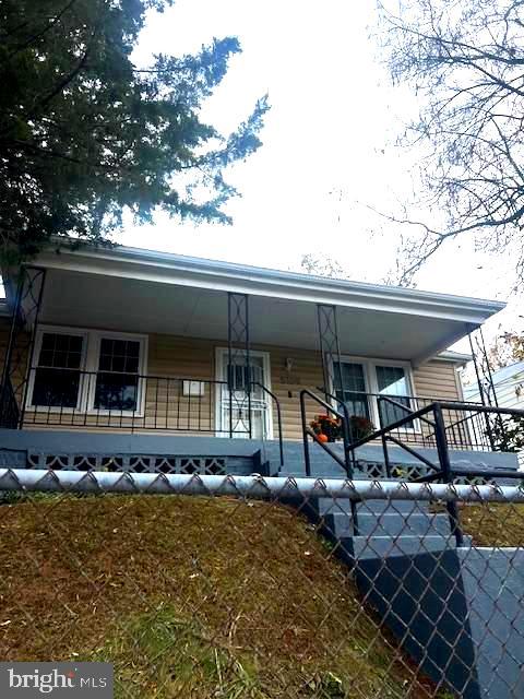 5109 BASS PL SE, WASHINGTON, District Of Columbia 20019, 4 Bedrooms Bedrooms, ,2 BathroomsBathrooms,Residential,For sale,5109 BASS PL SE,DCDC2228650 MLS # DCDC2228650 5109 BASS PL SE, WASHINGTON, District Of Columbia 20019, 4 Bedrooms Bedrooms, ,2 BathroomsBathrooms,Residential,For sale,5109 BASS PL SE,DCDC2228650 MLS # DCDC2228650