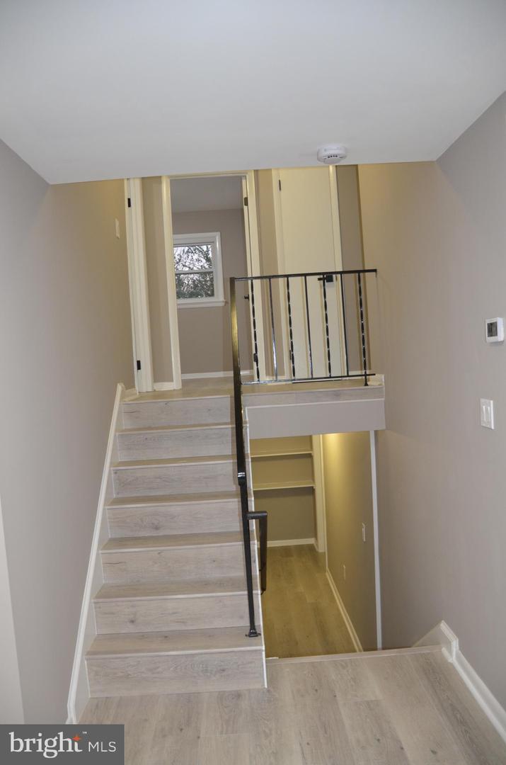 4407 PICOT RD, ALEXANDRIA, Virginia 22310, 5 Bedrooms Bedrooms, ,3 BathroomsBathrooms,Residential,For sale,4407 PICOT RD,VAFX2276472 MLS # VAFX2276472 4407 PICOT RD, ALEXANDRIA, Virginia 22310, 5 Bedrooms Bedrooms, ,3 BathroomsBathrooms,Residential,For sale,4407 PICOT RD,VAFX2276472 MLS # VAFX2276472