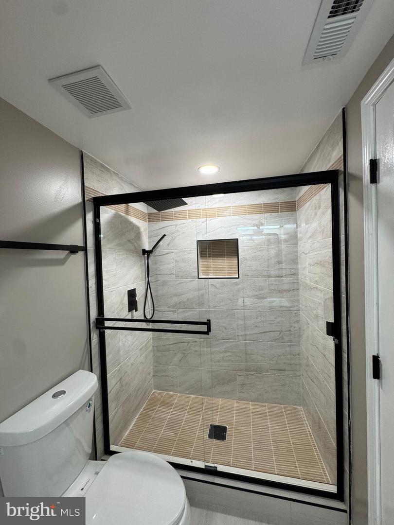 4407 PICOT RD, ALEXANDRIA, Virginia 22310, 5 Bedrooms Bedrooms, ,3 BathroomsBathrooms,Residential,For sale,4407 PICOT RD,VAFX2276472 MLS # VAFX2276472 4407 PICOT RD, ALEXANDRIA, Virginia 22310, 5 Bedrooms Bedrooms, ,3 BathroomsBathrooms,Residential,For sale,4407 PICOT RD,VAFX2276472 MLS # VAFX2276472