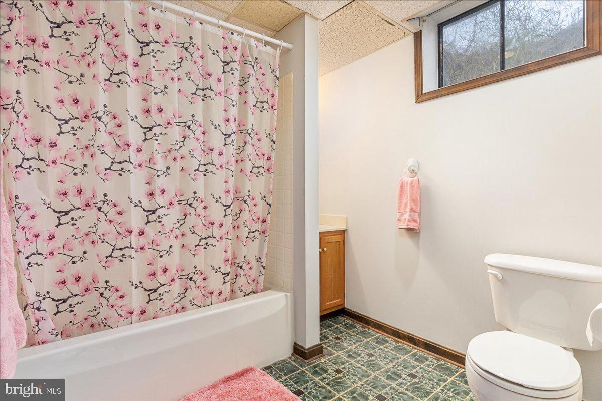 605 HAPPY CREEK RD, FRONT ROYAL, Virginia 22630, 3 Bedrooms Bedrooms, ,2 BathroomsBathrooms,Residential,For sale,605 HAPPY CREEK RD,VAWR2012660 MLS # VAWR2012660