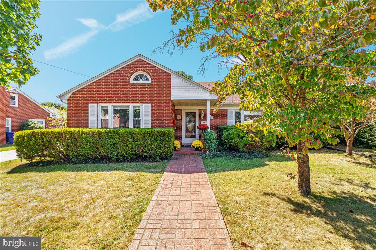 605 HAPPY CREEK RD, FRONT ROYAL, Virginia 22630, 3 Bedrooms Bedrooms, ,2 BathroomsBathrooms,Residential,For sale,605 HAPPY CREEK RD,VAWR2012660 MLS # VAWR2012660