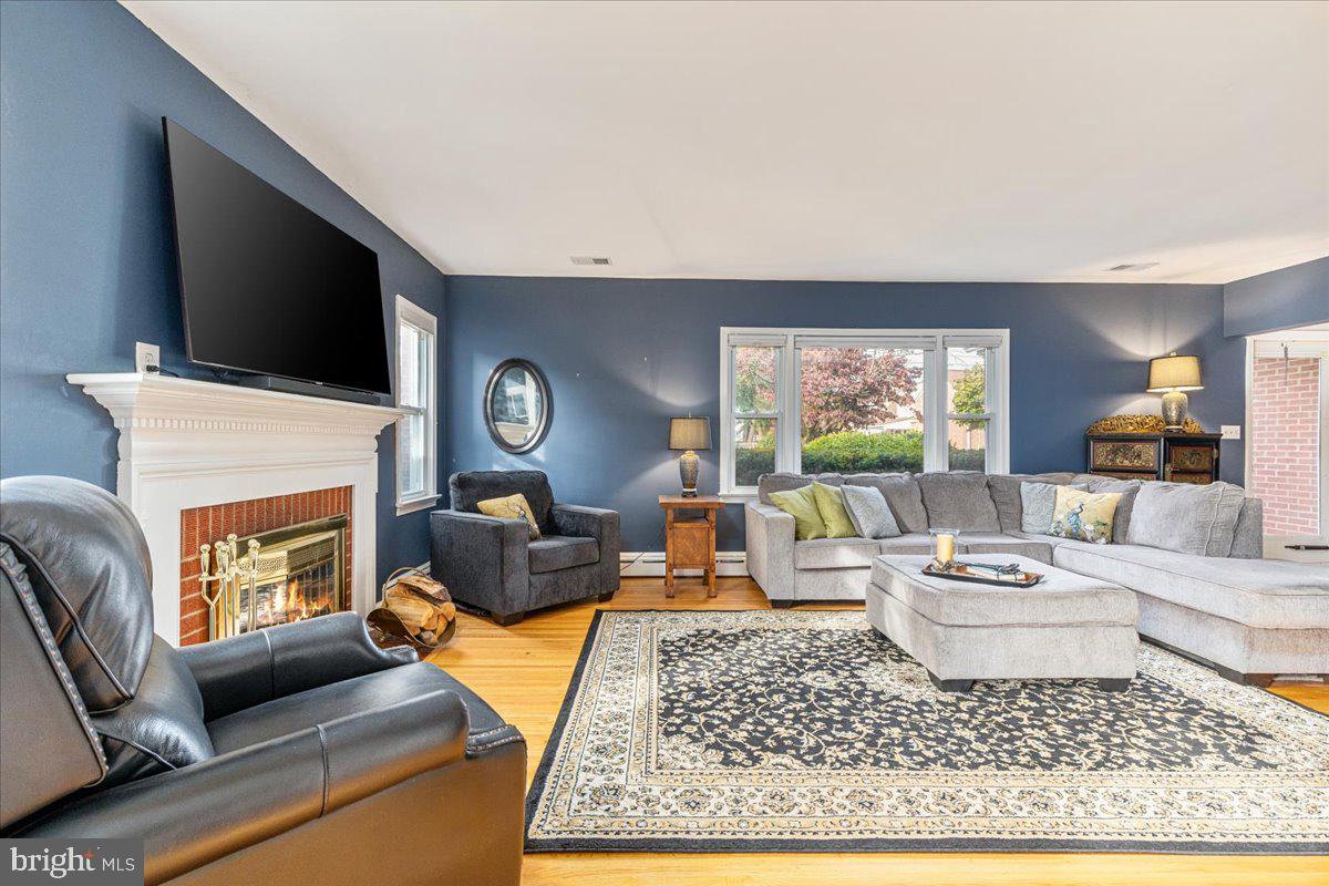 605 HAPPY CREEK RD, FRONT ROYAL, Virginia 22630, 3 Bedrooms Bedrooms, ,2 BathroomsBathrooms,Residential,For sale,605 HAPPY CREEK RD,VAWR2012660 MLS # VAWR2012660