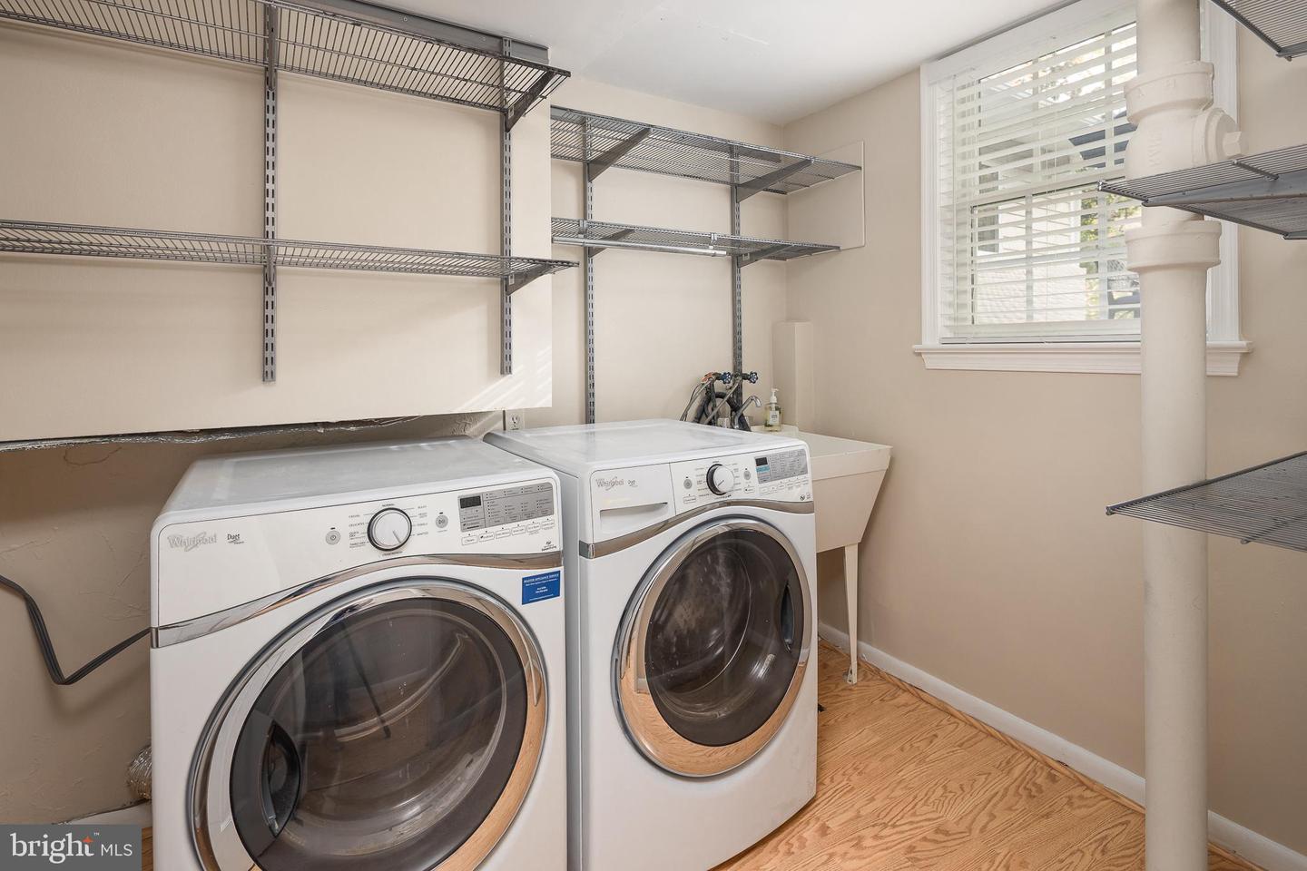 3654 N OAKLAND ST, ARLINGTON, Virginia 22207, 4 Bedrooms Bedrooms, 10 Rooms Rooms,3 BathroomsBathrooms,Residential,For sale,3654 N OAKLAND ST,VAAR2065456 MLS # VAAR2065456