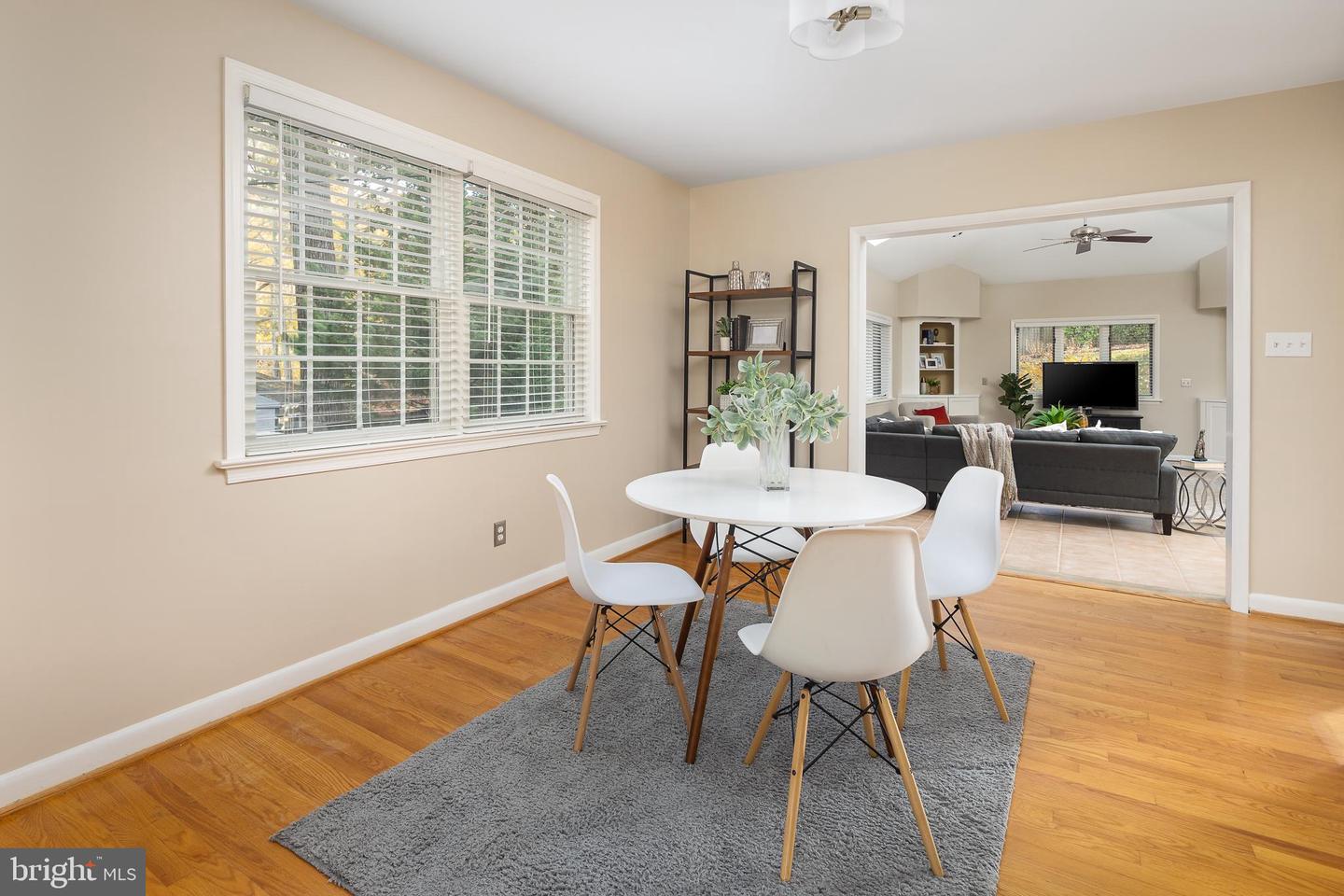 3654 N OAKLAND ST, ARLINGTON, Virginia 22207, 4 Bedrooms Bedrooms, 10 Rooms Rooms,3 BathroomsBathrooms,Residential,For sale,3654 N OAKLAND ST,VAAR2065456 MLS # VAAR2065456