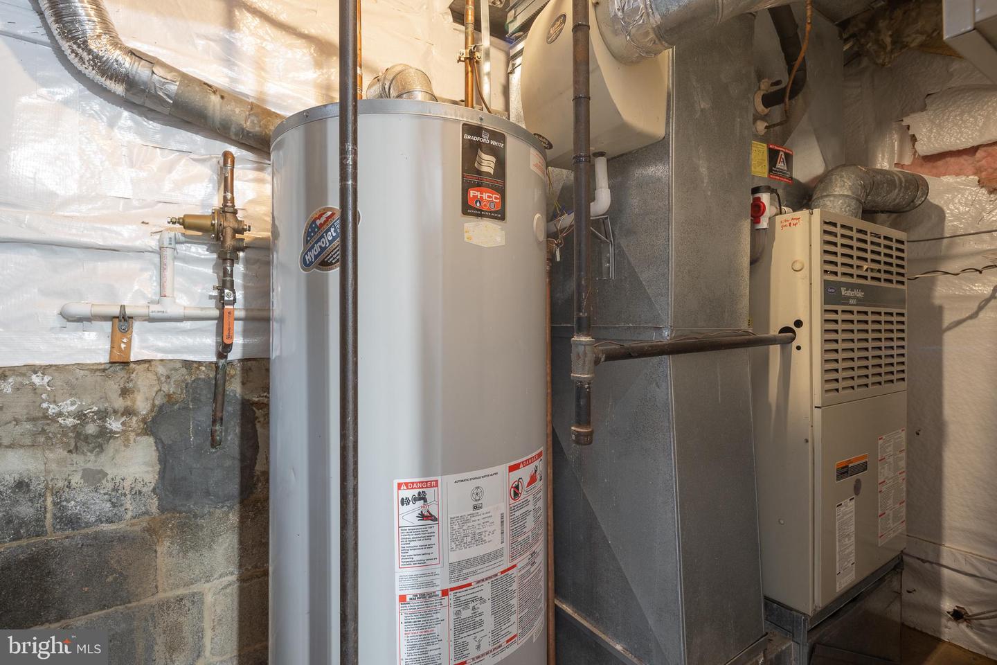 3654 N OAKLAND ST, ARLINGTON, Virginia 22207, 4 Bedrooms Bedrooms, 10 Rooms Rooms,3 BathroomsBathrooms,Residential,For sale,3654 N OAKLAND ST,VAAR2065456 MLS # VAAR2065456