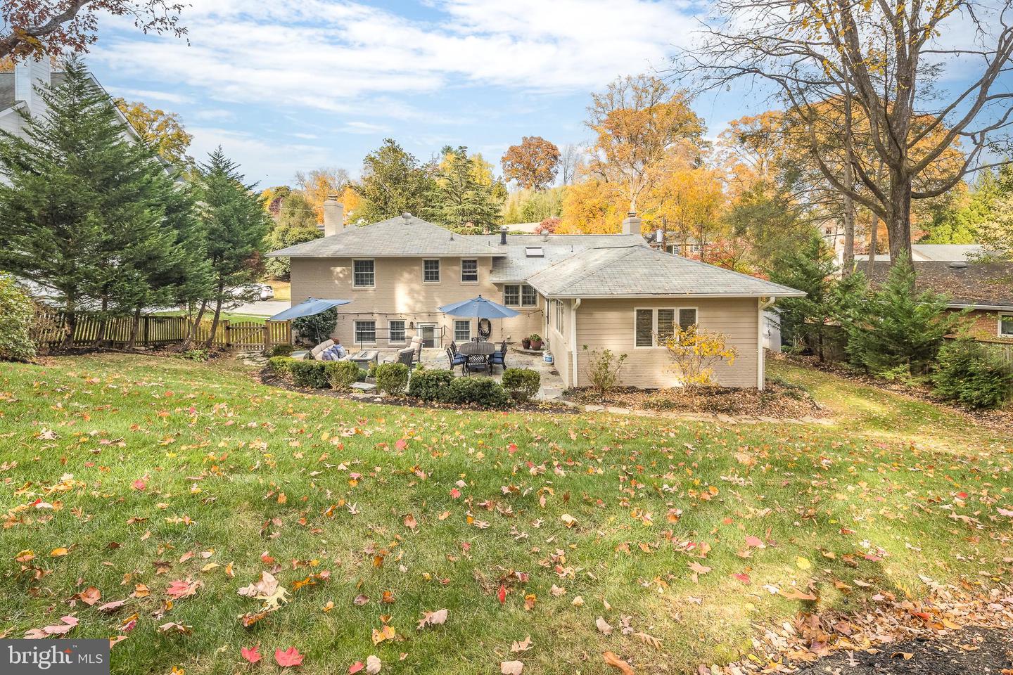 3654 N OAKLAND ST, ARLINGTON, Virginia 22207, 4 Bedrooms Bedrooms, 10 Rooms Rooms,3 BathroomsBathrooms,Residential,For sale,3654 N OAKLAND ST,VAAR2065456 MLS # VAAR2065456