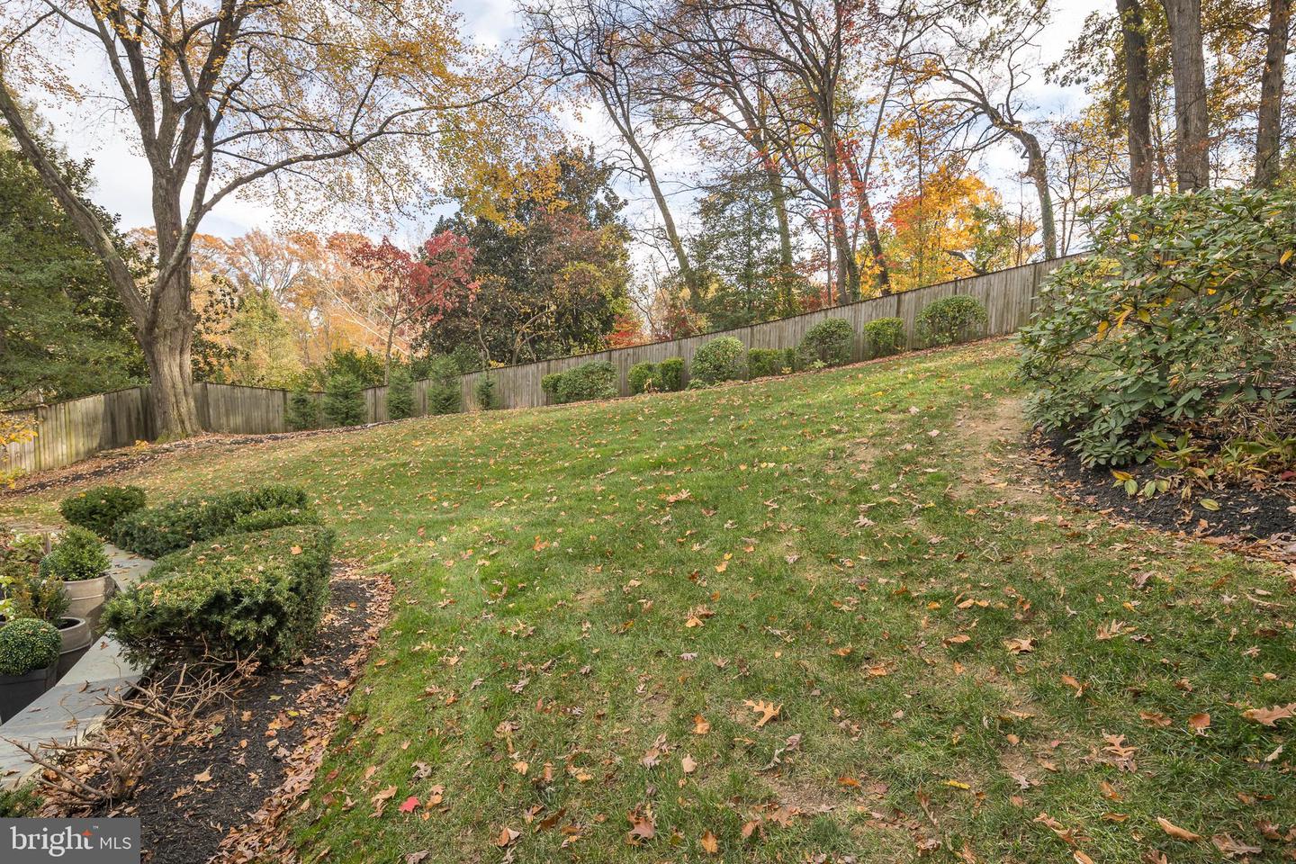 3654 N OAKLAND ST, ARLINGTON, Virginia 22207, 4 Bedrooms Bedrooms, 10 Rooms Rooms,3 BathroomsBathrooms,Residential,For sale,3654 N OAKLAND ST,VAAR2065456 MLS # VAAR2065456