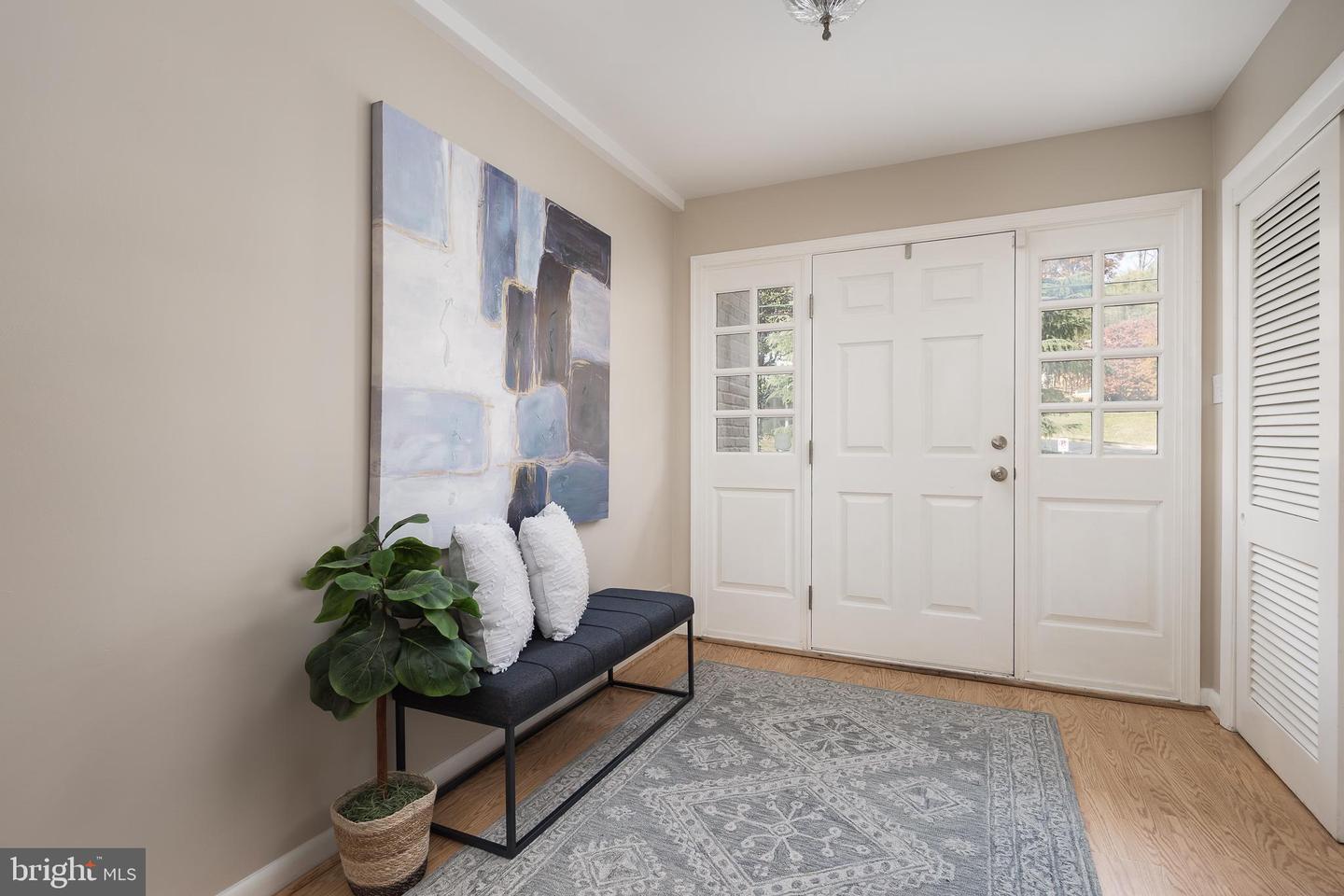 3654 N OAKLAND ST, ARLINGTON, Virginia 22207, 4 Bedrooms Bedrooms, 10 Rooms Rooms,3 BathroomsBathrooms,Residential,For sale,3654 N OAKLAND ST,VAAR2065456 MLS # VAAR2065456