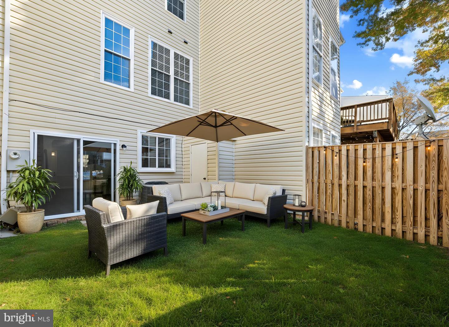 13133 PARK CRESCENT CIR, HERNDON, Virginia 20171, 4 Bedrooms Bedrooms, ,3 BathroomsBathrooms,Residential,For sale,13133 PARK CRESCENT CIR,VAFX2276720 MLS # VAFX2276720 13133 PARK CRESCENT CIR, HERNDON, Virginia 20171, 4 Bedrooms Bedrooms, ,3 BathroomsBathrooms,Residential,For sale,13133 PARK CRESCENT CIR,VAFX2276720 MLS # VAFX2276720