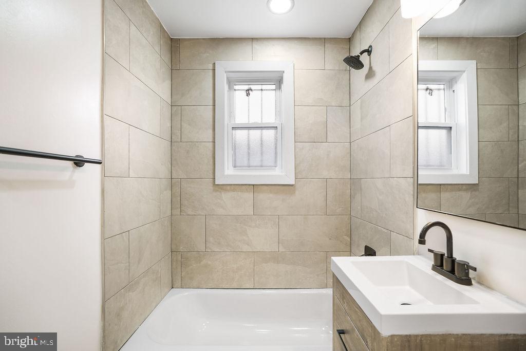 3109 24TH ST SE, WASHINGTON, District Of Columbia 20020, 2 Bedrooms Bedrooms, 2 Rooms Rooms,2 BathroomsBathrooms,Residential,For sale,3109 24TH ST SE,DCDC2229576 MLS # DCDC2229576