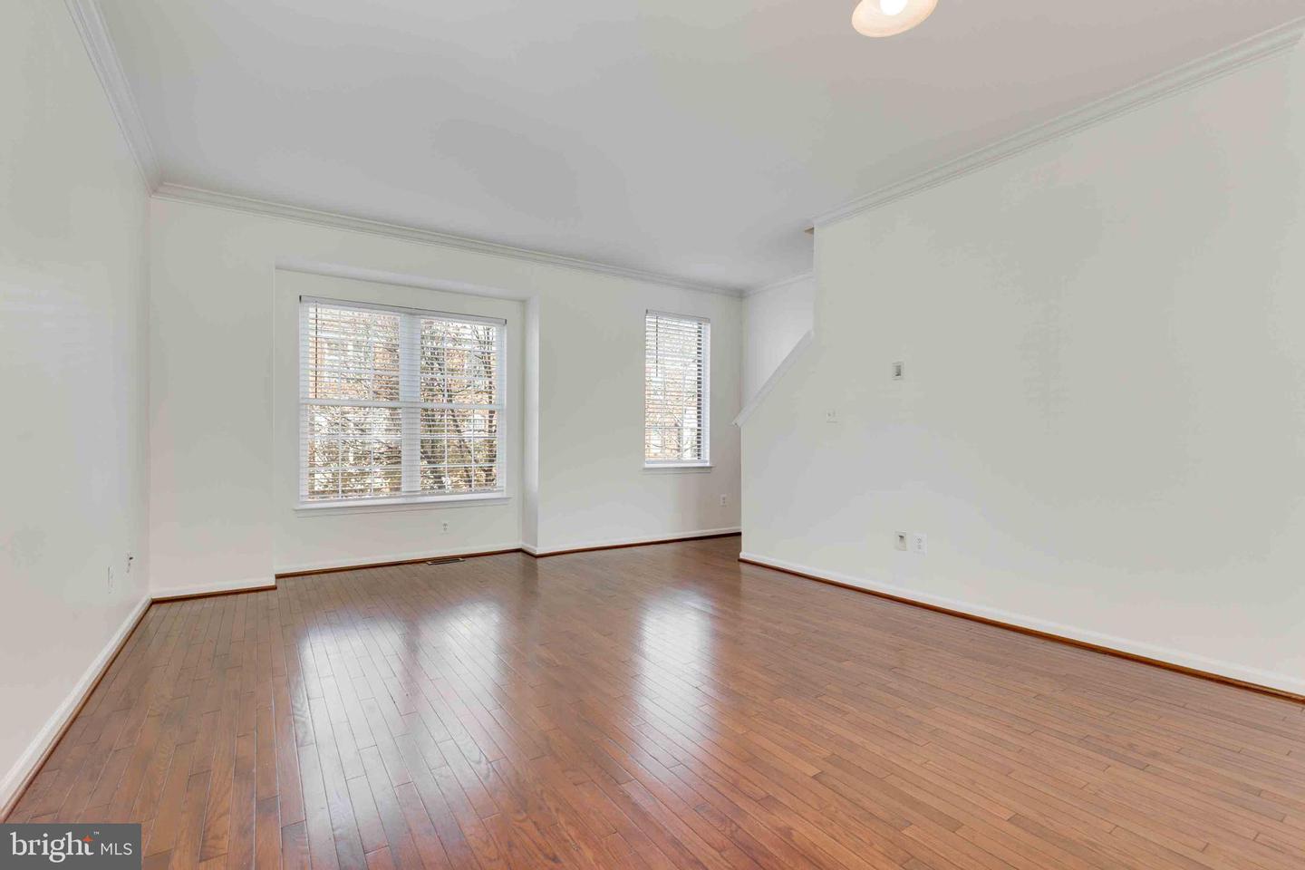 42791 FLANNIGAN TER, CHANTILLY, Virginia 20152, 4 Bedrooms Bedrooms, ,2 BathroomsBathrooms,Residential,For sale,42791 FLANNIGAN TER,VALO2110060 MLS # VALO2110060