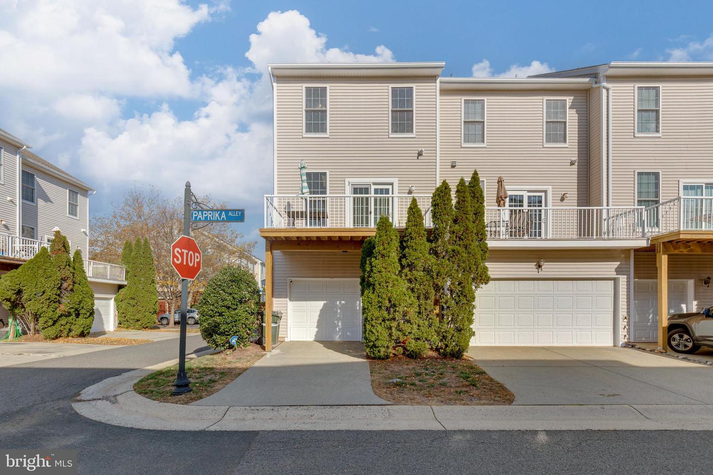 42791 FLANNIGAN TER, CHANTILLY, Virginia 20152, 4 Bedrooms Bedrooms, ,2 BathroomsBathrooms,Residential,For sale,42791 FLANNIGAN TER,VALO2110060 MLS # VALO2110060