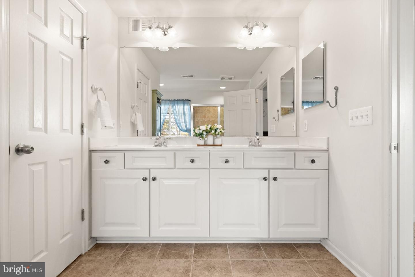 45752 WINDING BRANCH TER, STERLING, Virginia 20166, 3 Bedrooms Bedrooms, ,2 BathroomsBathrooms,Residential,For sale,45752 WINDING BRANCH TER,VALO2110096 MLS # VALO2110096