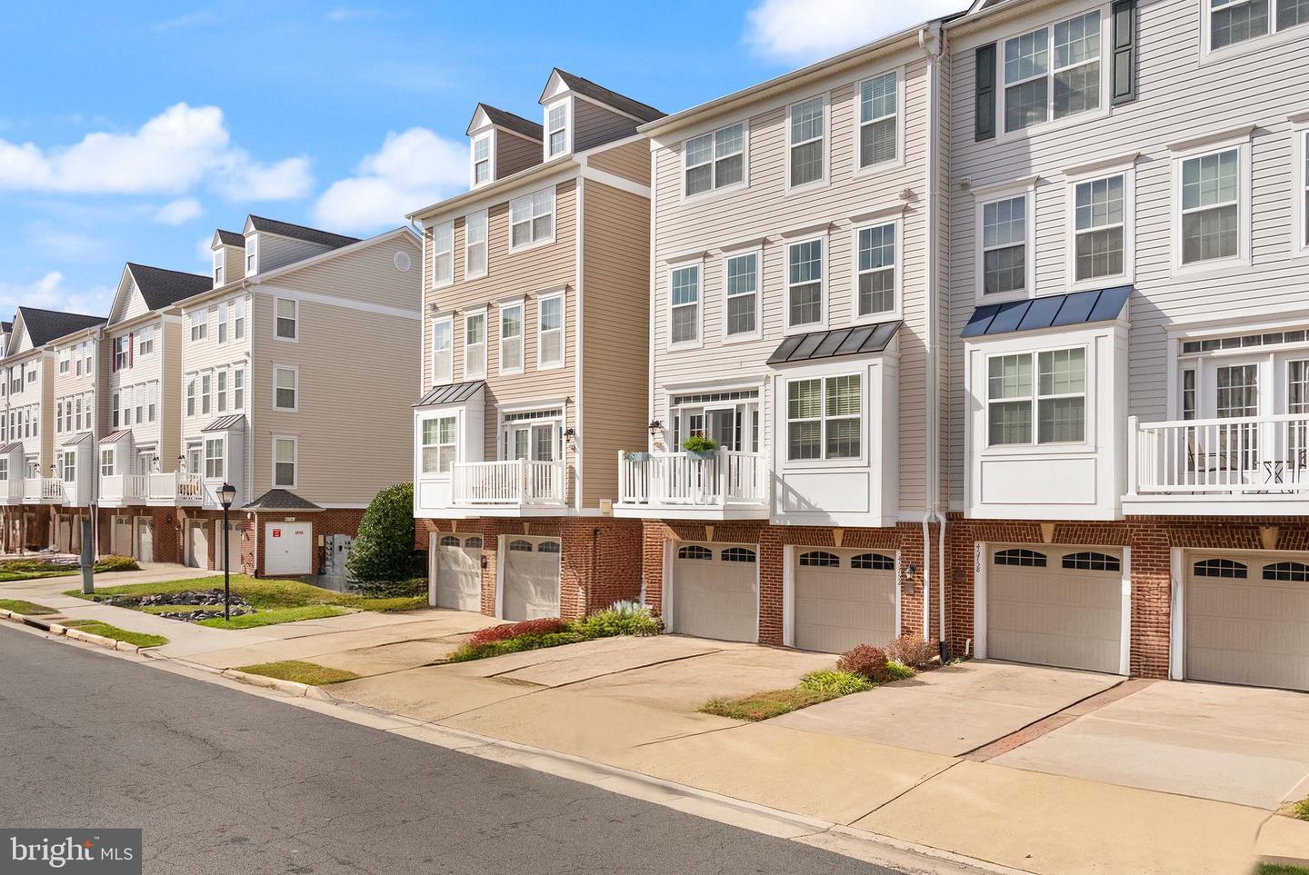 45752 WINDING BRANCH TER, STERLING, Virginia 20166, 3 Bedrooms Bedrooms, ,2 BathroomsBathrooms,Residential,For sale,45752 WINDING BRANCH TER,VALO2110096 MLS # VALO2110096