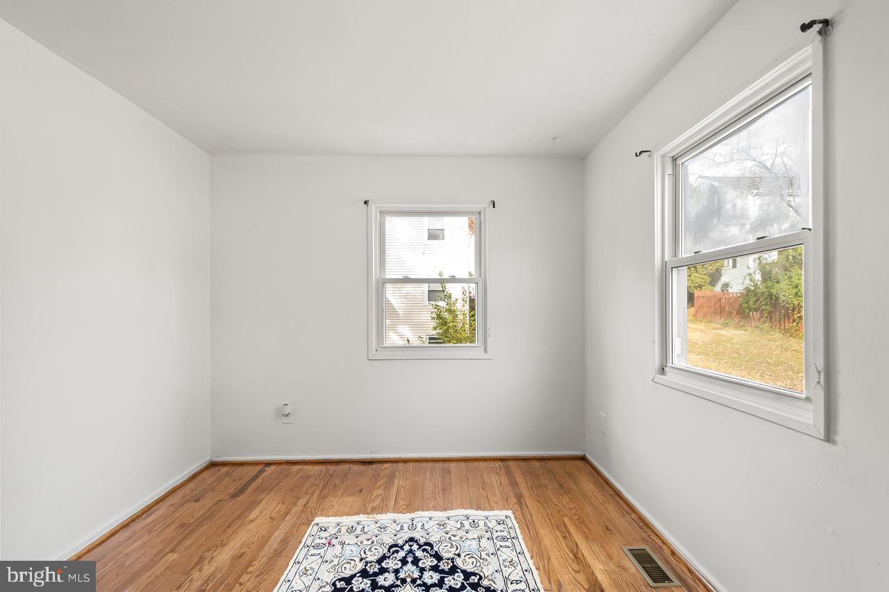 9662 WESTPORT LN, BURKE, Virginia 22015, 3 Bedrooms Bedrooms, ,3 BathroomsBathrooms,Residential,For sale,9662 WESTPORT LN,VAFX2277132 MLS # VAFX2277132 9662 WESTPORT LN, BURKE, Virginia 22015, 3 Bedrooms Bedrooms, ,3 BathroomsBathrooms,Residential,For sale,9662 WESTPORT LN,VAFX2277132 MLS # VAFX2277132