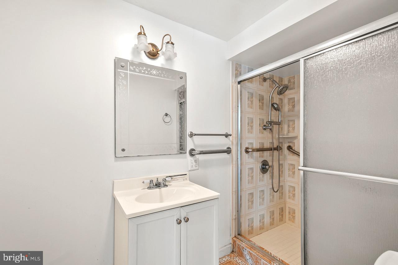 9662 WESTPORT LN, BURKE, Virginia 22015, 3 Bedrooms Bedrooms, ,3 BathroomsBathrooms,Residential,For sale,9662 WESTPORT LN,VAFX2277132 MLS # VAFX2277132 9662 WESTPORT LN, BURKE, Virginia 22015, 3 Bedrooms Bedrooms, ,3 BathroomsBathrooms,Residential,For sale,9662 WESTPORT LN,VAFX2277132 MLS # VAFX2277132