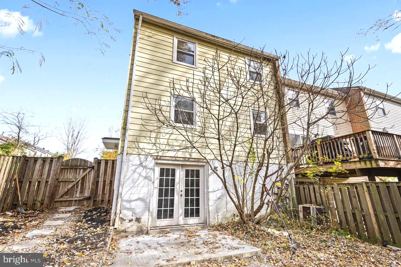 9662 WESTPORT LN, BURKE, Virginia 22015, 3 Bedrooms Bedrooms, ,3 BathroomsBathrooms,Residential,For sale,9662 WESTPORT LN,VAFX2277132 MLS # VAFX2277132 9662 WESTPORT LN, BURKE, Virginia 22015, 3 Bedrooms Bedrooms, ,3 BathroomsBathrooms,Residential,For sale,9662 WESTPORT LN,VAFX2277132 MLS # VAFX2277132