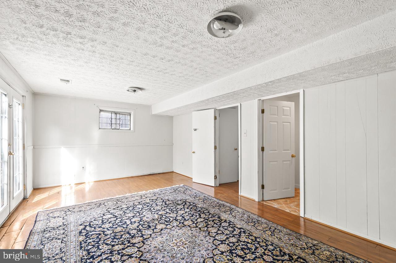 9662 WESTPORT LN, BURKE, Virginia 22015, 3 Bedrooms Bedrooms, ,3 BathroomsBathrooms,Residential,For sale,9662 WESTPORT LN,VAFX2277132 MLS # VAFX2277132 9662 WESTPORT LN, BURKE, Virginia 22015, 3 Bedrooms Bedrooms, ,3 BathroomsBathrooms,Residential,For sale,9662 WESTPORT LN,VAFX2277132 MLS # VAFX2277132