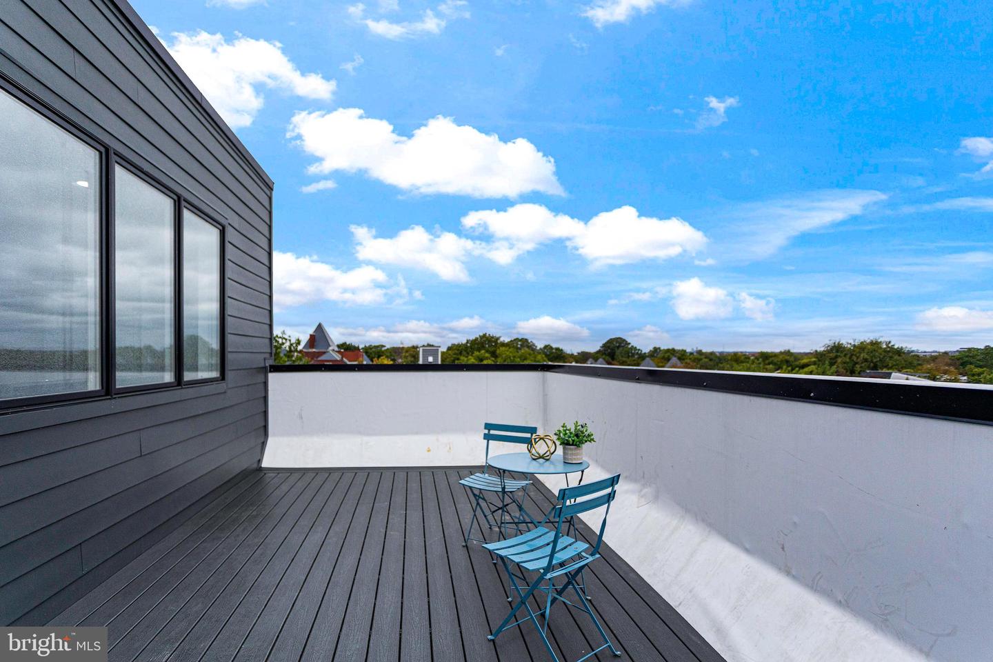 1516 EAST CAPITOL ST NE #F, WASHINGTON, District Of Columbia 20003, 2 Bedrooms Bedrooms, ,2 BathroomsBathrooms,Residential,For sale,1516 EAST CAPITOL ST NE #F,DCDC2229850 MLS # DCDC2229850