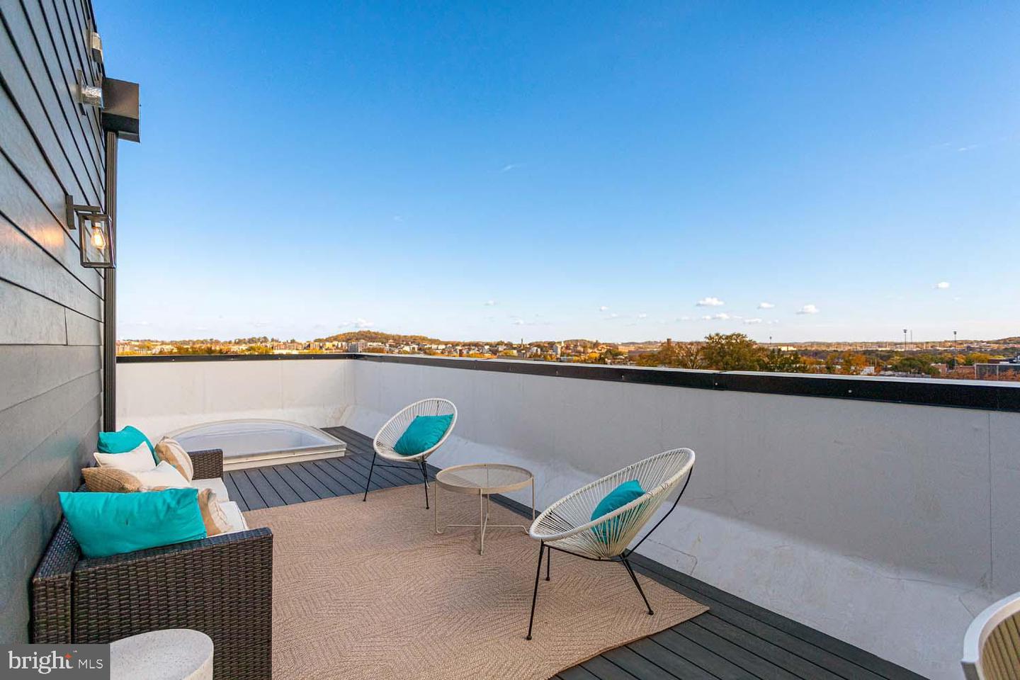 1516 EAST CAPITOL ST NE #F, WASHINGTON, District Of Columbia 20003, 2 Bedrooms Bedrooms, ,2 BathroomsBathrooms,Residential,For sale,1516 EAST CAPITOL ST NE #F,DCDC2229850 MLS # DCDC2229850